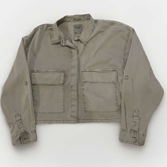 Abercrombie & Fitch Garment Dyed Utility Shirt - Picture 8 of 11